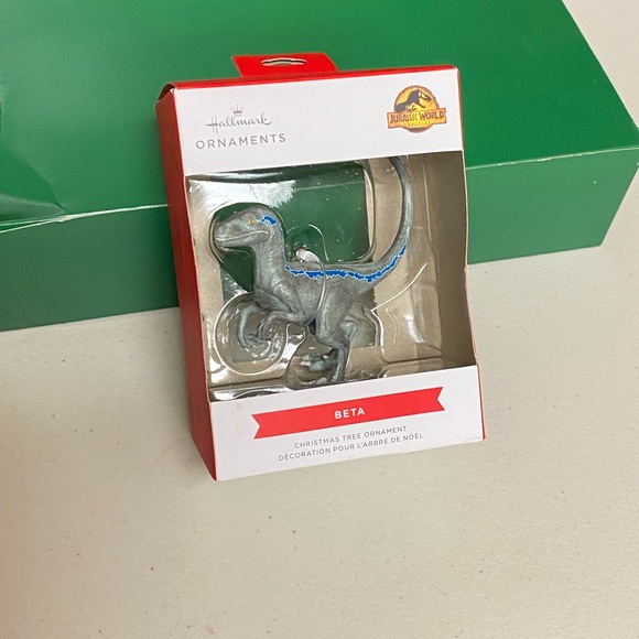 Hallmark Hanging ornament Jurassic world velociraptor Beta - Picture 10 of 11